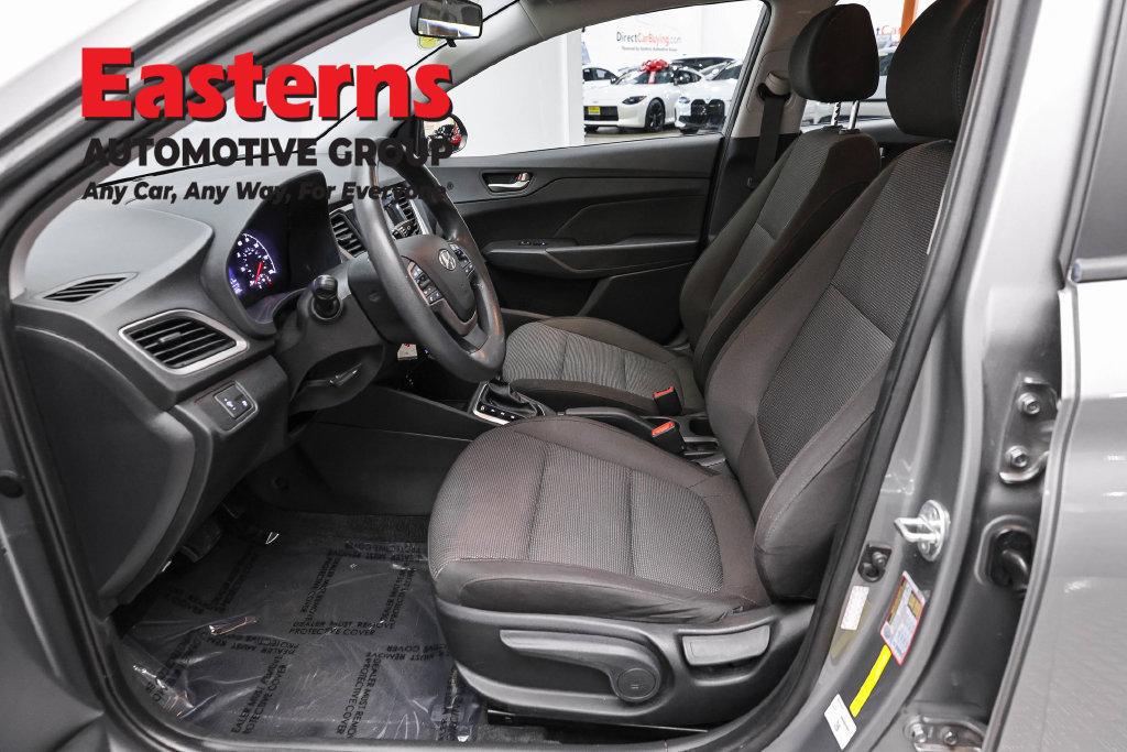 Used 2021 Hyundai Accent SE FWD image 15