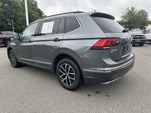 Used 2021 Volkswagen Tiguan SE FWD image 3