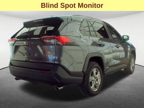 Used 2025 Toyota RAV4 XLE AWD/4WD image 4