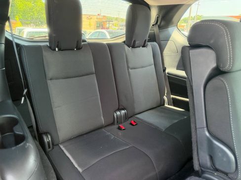 Used 2019 Nissan Pathfinder S AWD/4WD image 25