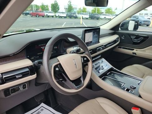 Certified 2024 Lincoln Aviator Reserve w/ Elements Package Plus AWD/4WD image 29