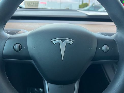 Used 2023 Tesla Model Y Long Range image 23