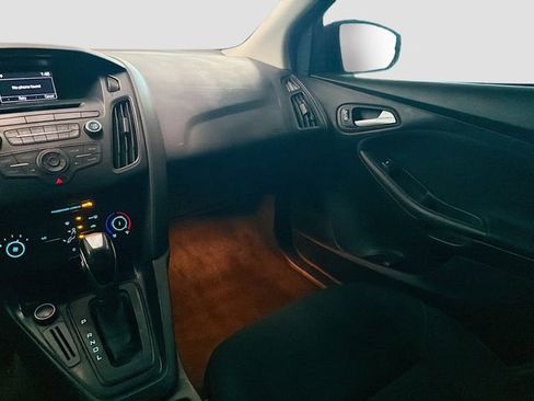 Used 2016 Ford Focus SE image 21