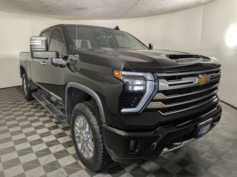 Certified 2024 Chevrolet Silverado 2500 High Country w/ High Country Premium Package image 7