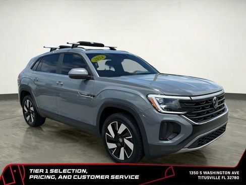 Used 2024 Volkswagen Atlas Cross Sport SE FWD image 15