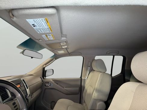 Used 2009 Nissan Frontier SE w/ SE Value Truck Pkg RWD image 31