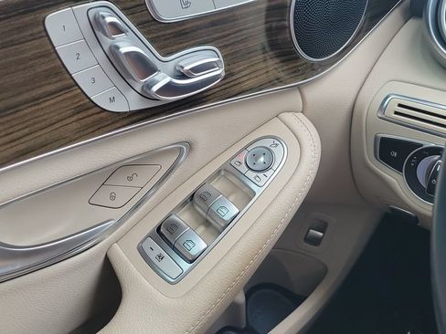 Used 2019 Mercedes-Benz C 300 4MATIC Sedan image 20