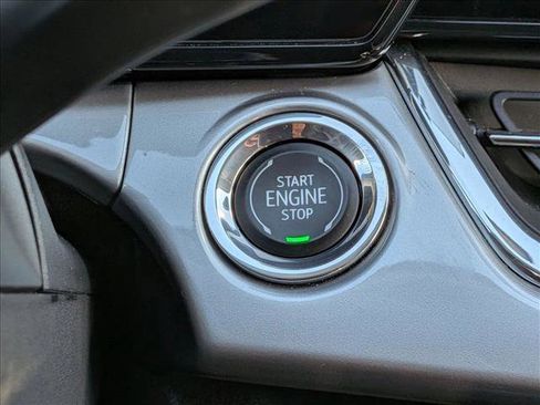 Used 2025 Chevrolet Trax LT image 16