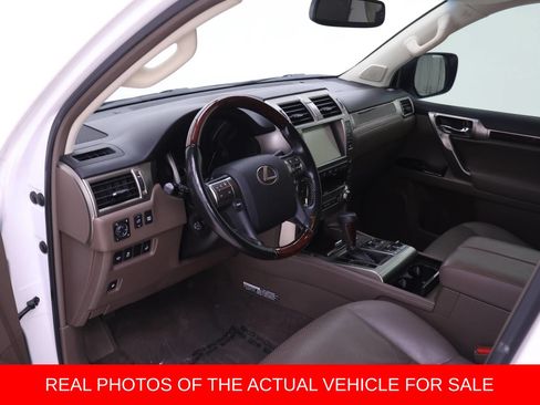 Used 2017 Lexus GX 460 Luxury AWD/4WD image 3
