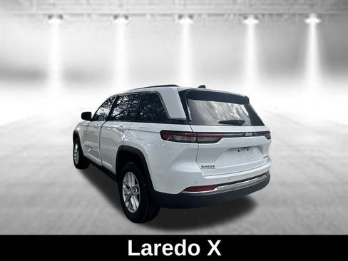 Used 2024 Jeep Grand Cherokee Laredo X RWD image 5