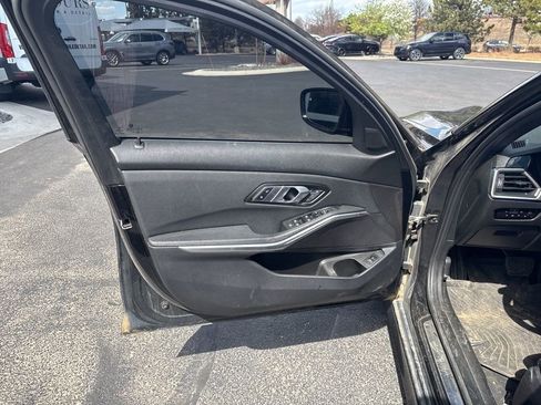 Used 2021 BMW 330i xDrive Sedan w/ Convenience Package image 9