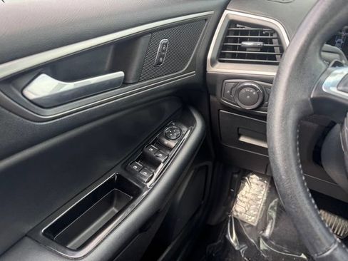 Used 2015 Ford Edge SEL w/ Equipment Group 201A AWD/4WD image 30