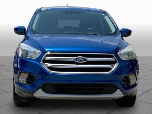 Used 2017 Ford Escape SE FWD image 4