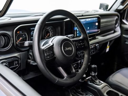 Used 2024 Jeep Wrangler Unlimited Rubicon w/ Technology Group AWD/4WD image 58