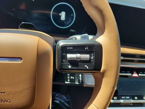 Used 2025 Hyundai Santa Fe Limited image 16