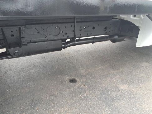 Used 2006 Ford F550 2WD Regular Cab Super Duty image 17