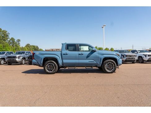 New 2026 Toyota Tacoma TRD Sport image 4