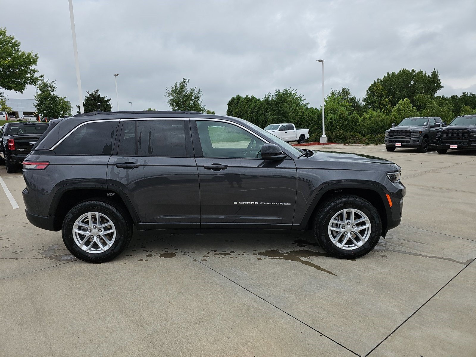 New 2026 Jeep Grand Cherokee Laredo X AWD/4WD image 7