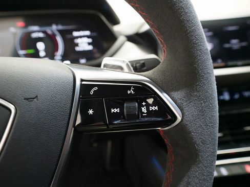 Used 2022 Audi RS e-tron GT image 23
