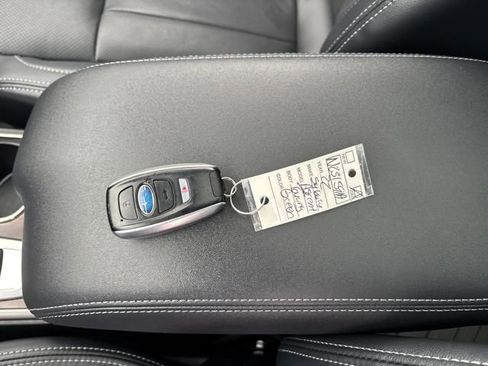 Used 2022 Subaru Ascent Touring image 31