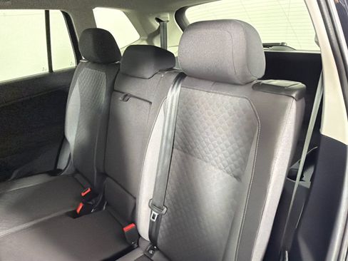 Used 2019 Volkswagen Tiguan S FWD image 18