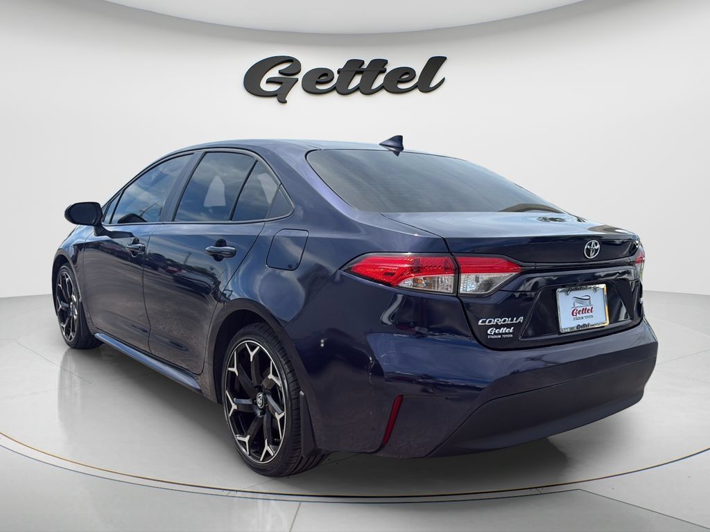 Used 2025 Toyota Corolla LE FWD image 7