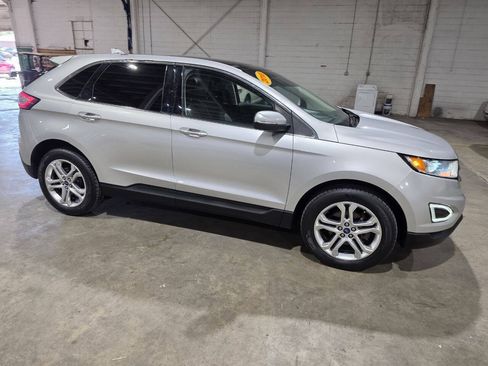 Used 2018 Ford Edge Titanium w/ Equipment Group 301A FWD image 15