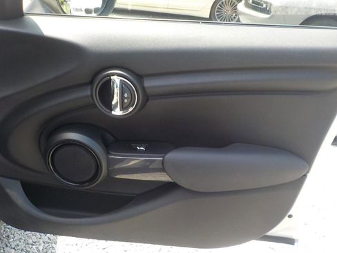 Used 2016 MINI Cooper 4-Door Hardtop FWD image 23