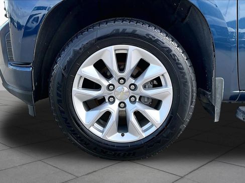 Used 2019 Chevrolet Silverado 1500 Custom w/ Custom Value Package RWD image 9