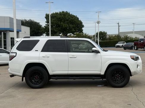 Used 2024 Toyota 4Runner SR5 Premium w/ Moonroof Package RWD image 4