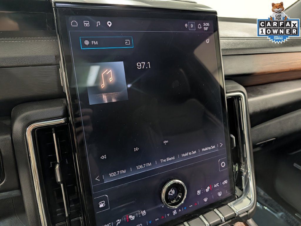 Used 2025 GMC Yukon Denali w/ Sun & Power Step Package AWD/4WD image 12