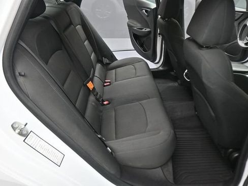 Used 2016 Chevrolet Malibu LT FWD image 16