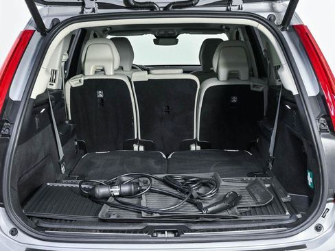Certified 2024 Volvo XC90 T8 Plus w/ Protection Package Premier AWD/4WD image 33