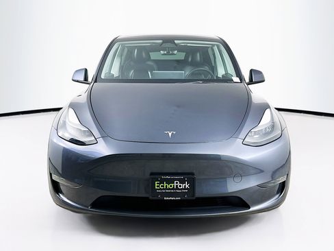 Used 2023 Tesla Model Y Long Range image 2