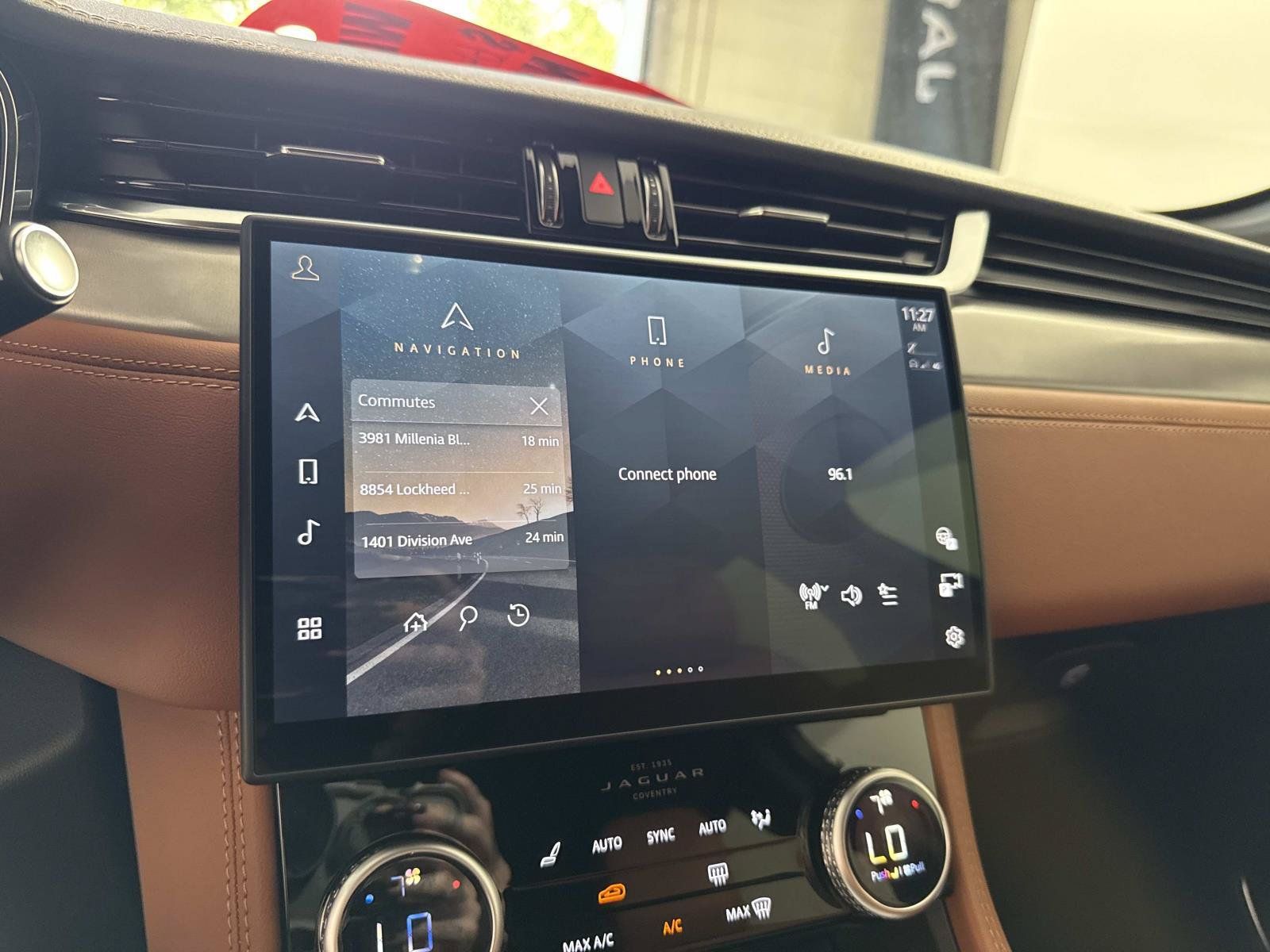Certified 2026 Jaguar F-PACE R-Dynamic S AWD/4WD image 24