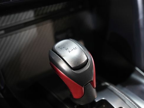 Used 2015 Nissan GT-R Black Edition image 43