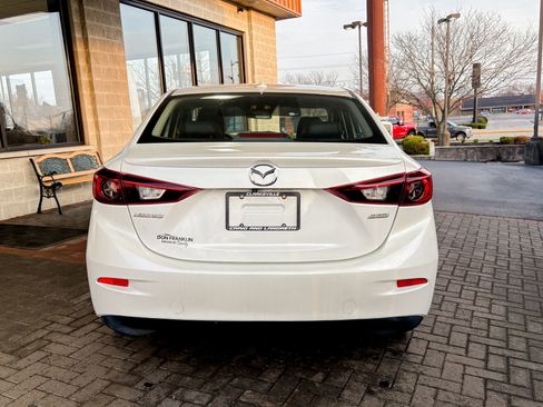 Used 2017 MAZDA MAZDA3 Grand Touring image 6