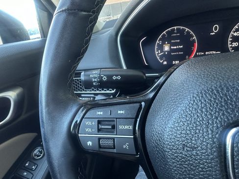 Used 2024 Honda Civic EX-L image 17