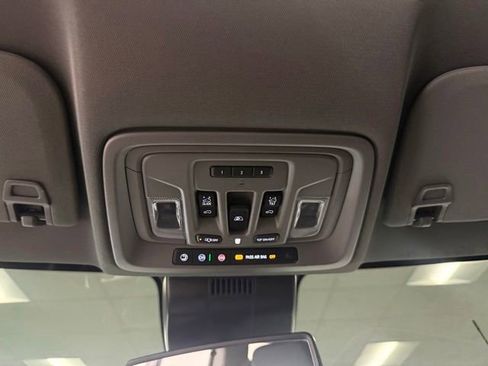 Used 2024 Chevrolet Silverado 2500 LT w/ Midnight Edition AWD/4WD image 17