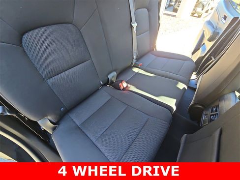 Used 2023 Chevrolet Colorado LT w/ LT Convenience Package II image 11