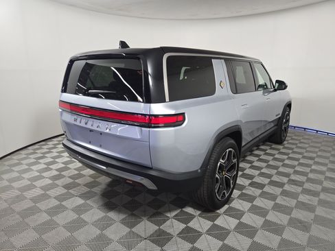 Used 2025 Rivian R1S Adventure AWD/4WD image 5