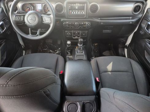 Used 2023 Jeep Gladiator Sport AWD/4WD image 29