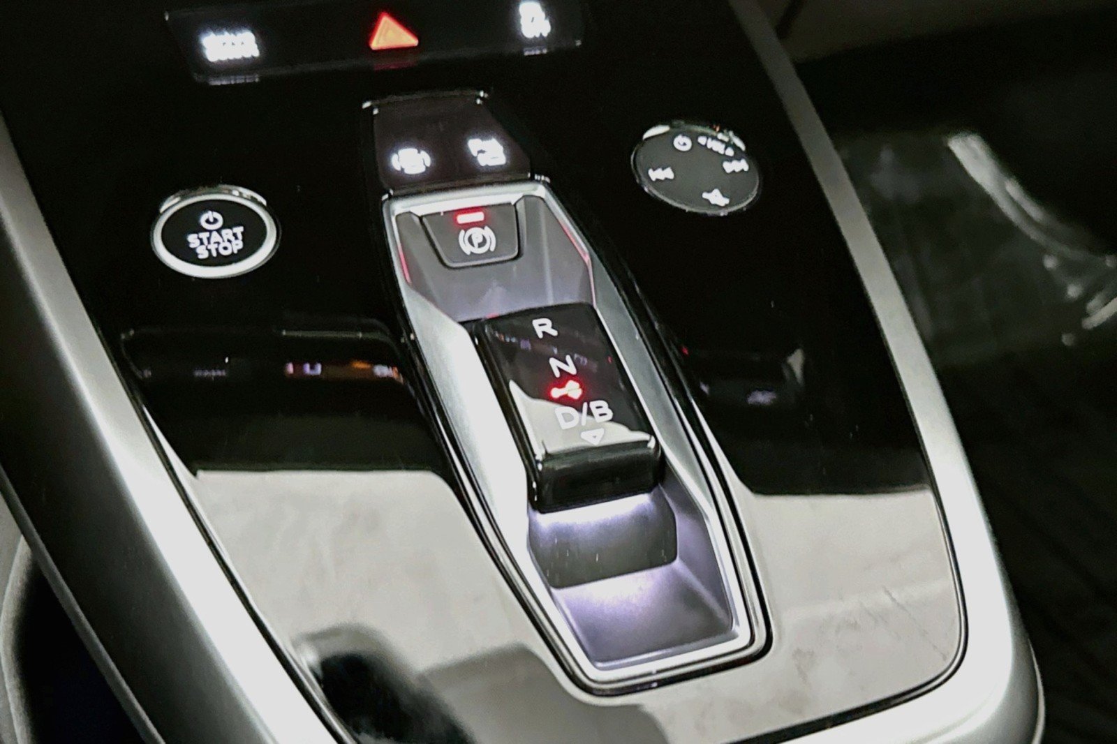 Used 2024 Audi Q4 e-tron Premium w/ Convenience Package RWD image 7