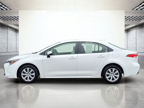 Used 2023 Toyota Corolla LE FWD image 10