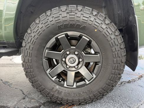 Used 2022 Toyota 4Runner Trail Special Edition AWD/4WD image 23