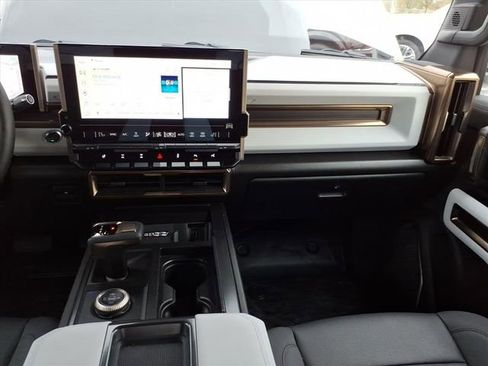 Used 2024 GMC Hummer EV 3X w/ Extreme Off-Road Package AWD/4WD image 19