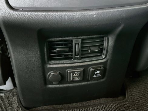 Used 2024 Nissan Titan SV w/ SV Bronze Edition Package RWD image 26