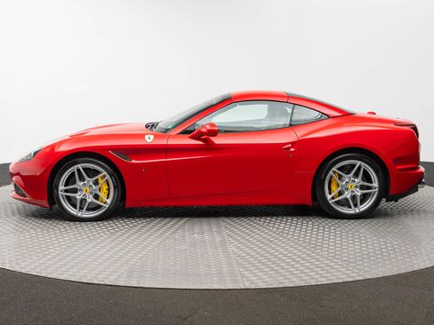 Certified 2016 Ferrari California T RWD image 59