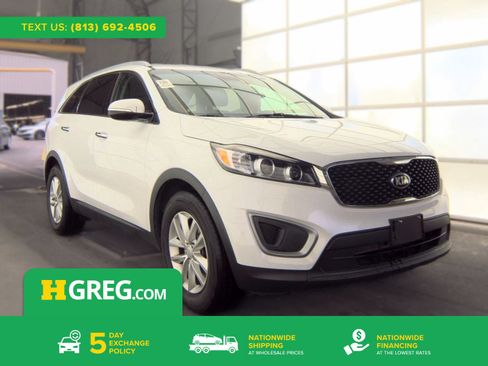 Used 2017 Kia Sorento FWD image 1