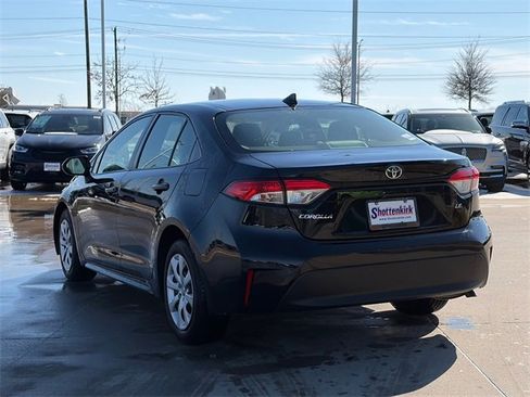 Used 2023 Toyota Corolla LE image 7